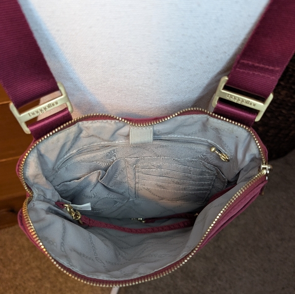 Maroon Baggalini Crossbody Tote Travel Bag Purse Gold Embellished - Picture 12 of 14